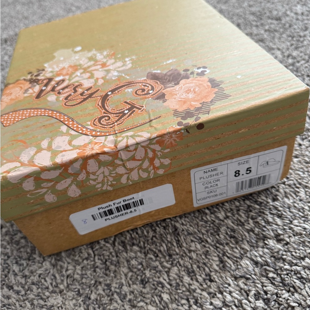 ✨Brand New In Box! Very G Plusher Booties ✨ - Picture 8 of 8